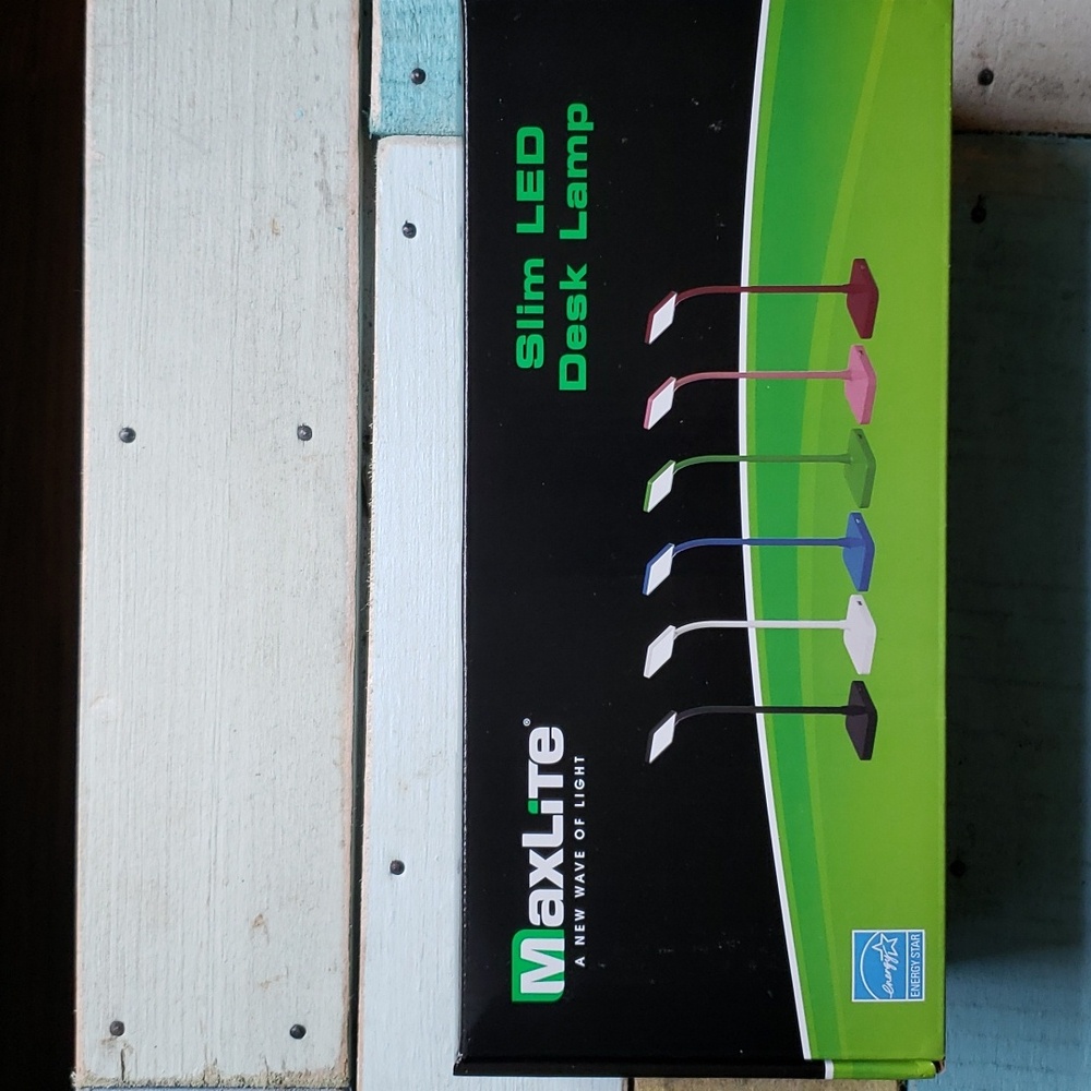 Maxlite Slim LED Desk lamp